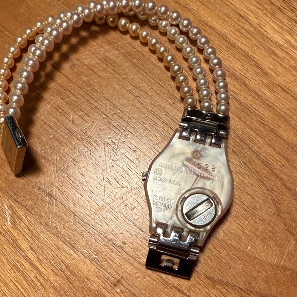 Pink multistrand faux pearl Swatch bracelet wristwatch - Picture 5 of 6